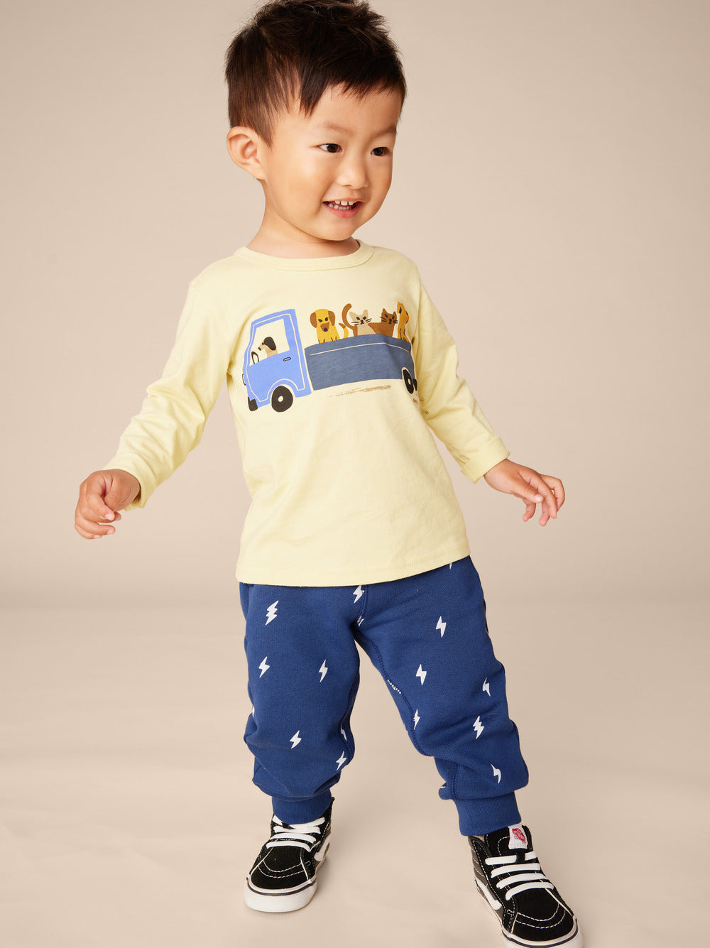 Tea Collection Animal Truck Baby Tee model