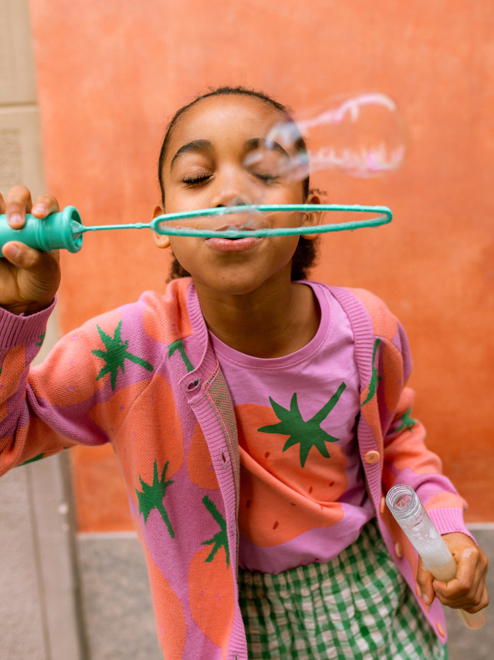 Tea Collection Fiesta Fresa Graphic Tee model