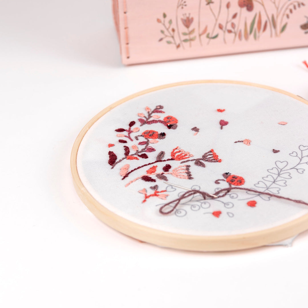 Egmont Toys Embroidery Kit detail