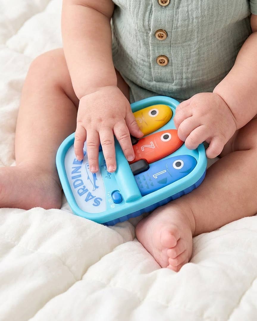 Bitzy Tunes™ Sardines Piano Toy
