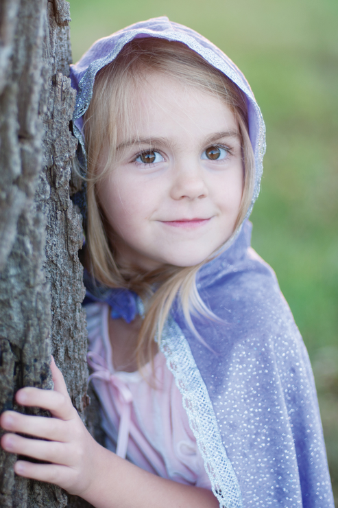 Great Pretenders Lilac Diamond Sparkle Cape model close