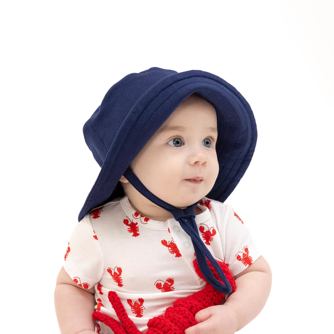Angel Dear Navy Bucket Hat model
