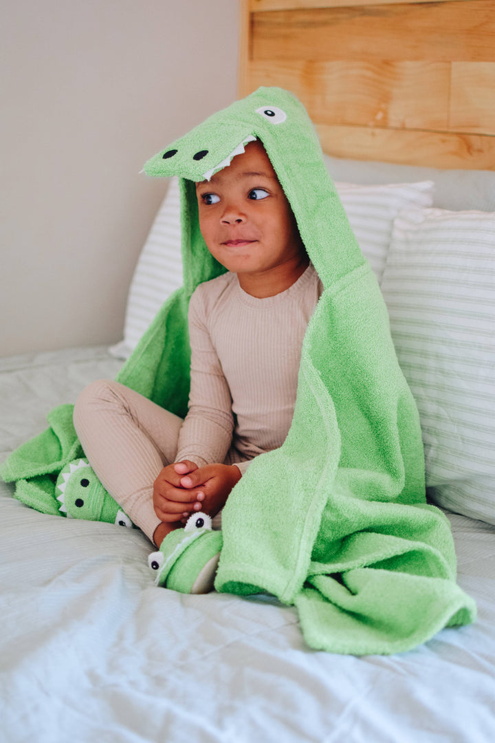 Yikes Twins Alligator Hooded Towel bed