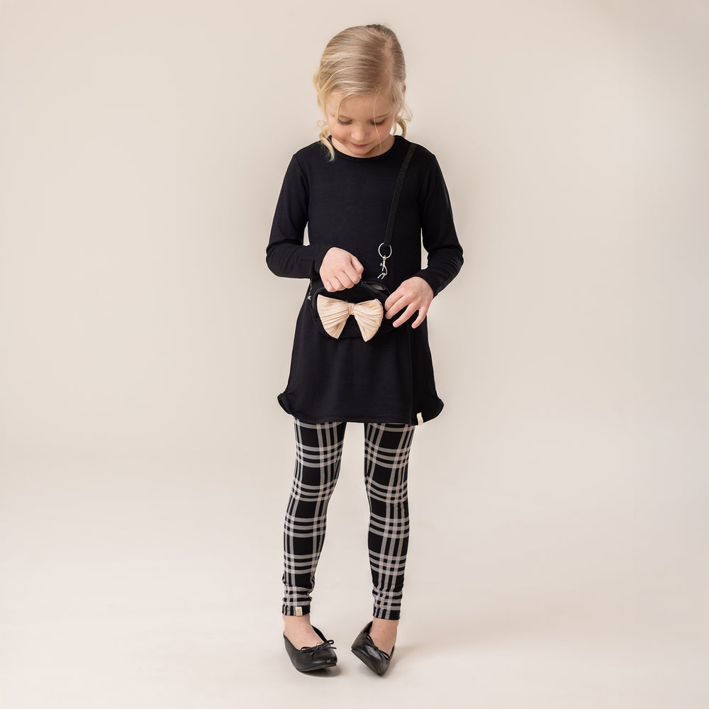 Pochette Dress model