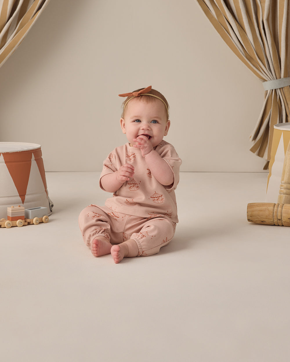 Quincy Mae Carrousel 2pc Baby Pant Set model hand