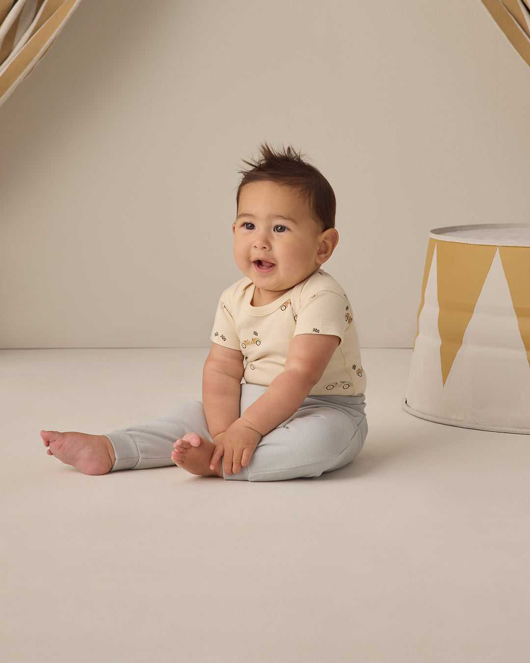 Quincy Mae Sky Baby Pants model