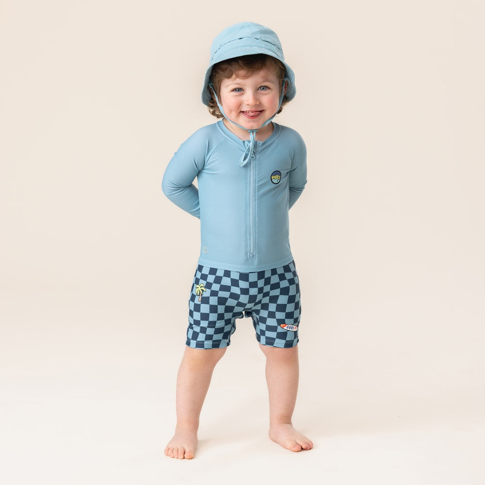 Noruk Cool Vibes Only Rash Guard model