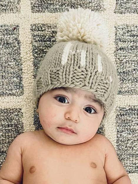 Huggalugs Hi Beanie in Pebble Brown model