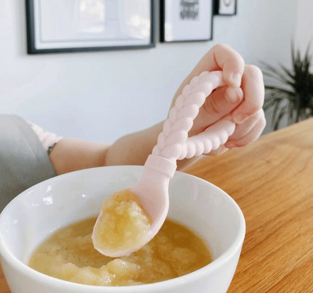 Itzy Ritzy Sweetie Spoons Pink model