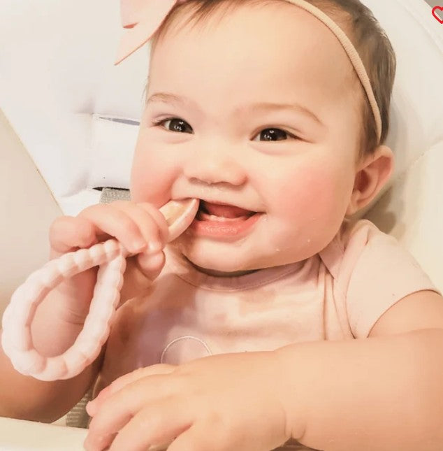 Itzy Ritzy Sweetie Spoons Pink chewing