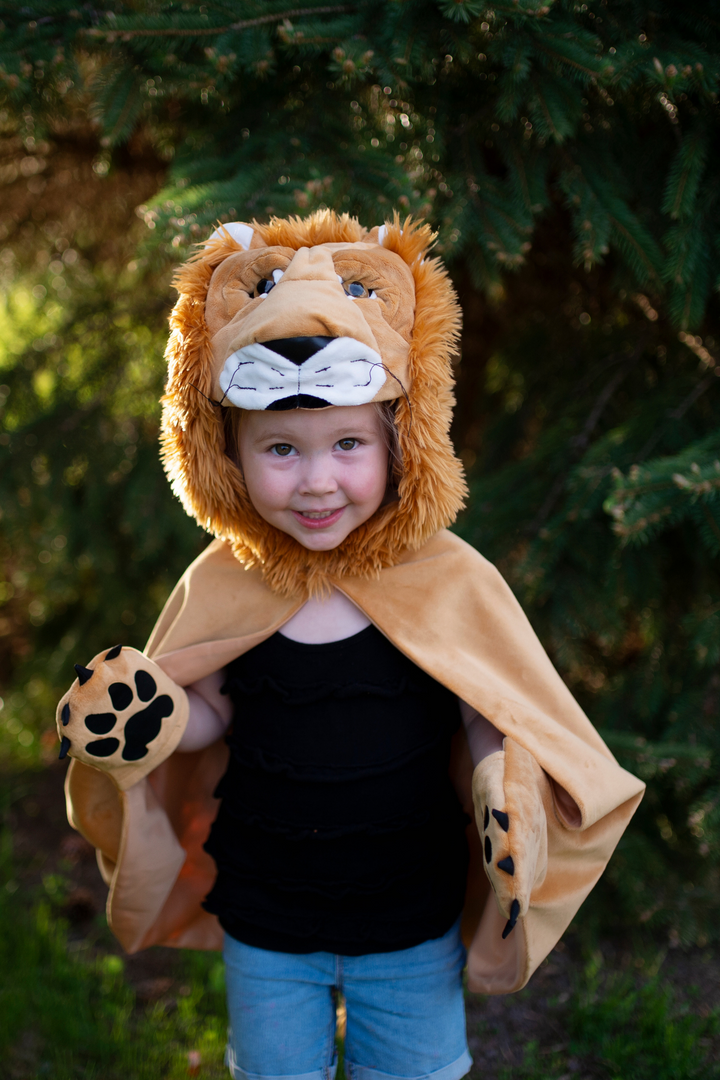 Great Pretenders Storybook Lion Cape model close