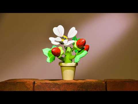 Tender Leaf Toys Strawberry Flower Pots action