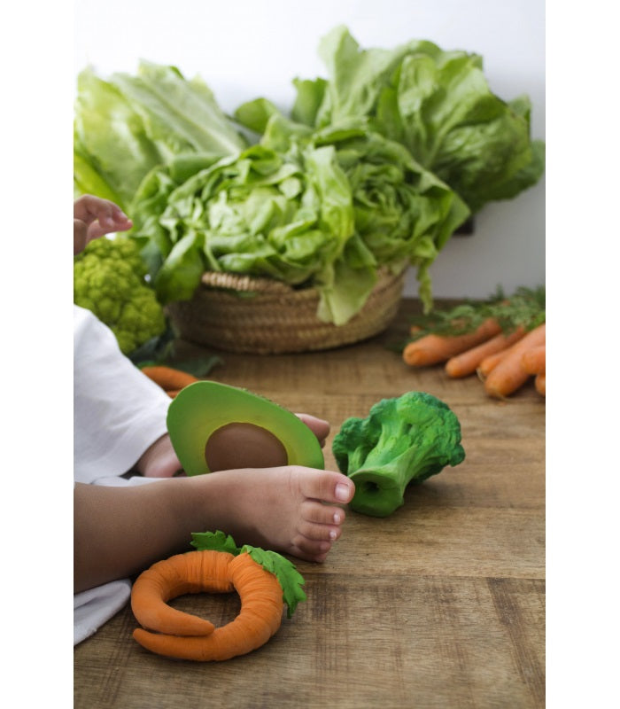 Oli & Carol Brucy The Broccoli playing